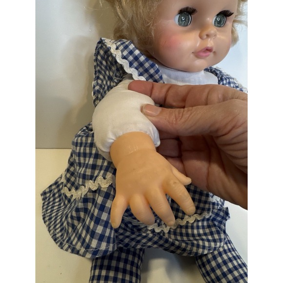 Eegee Talking Doll 18" Cloth Body Sleep Eyes Vintage '74 Pull String Works R1.2 - Picture 3 of 10